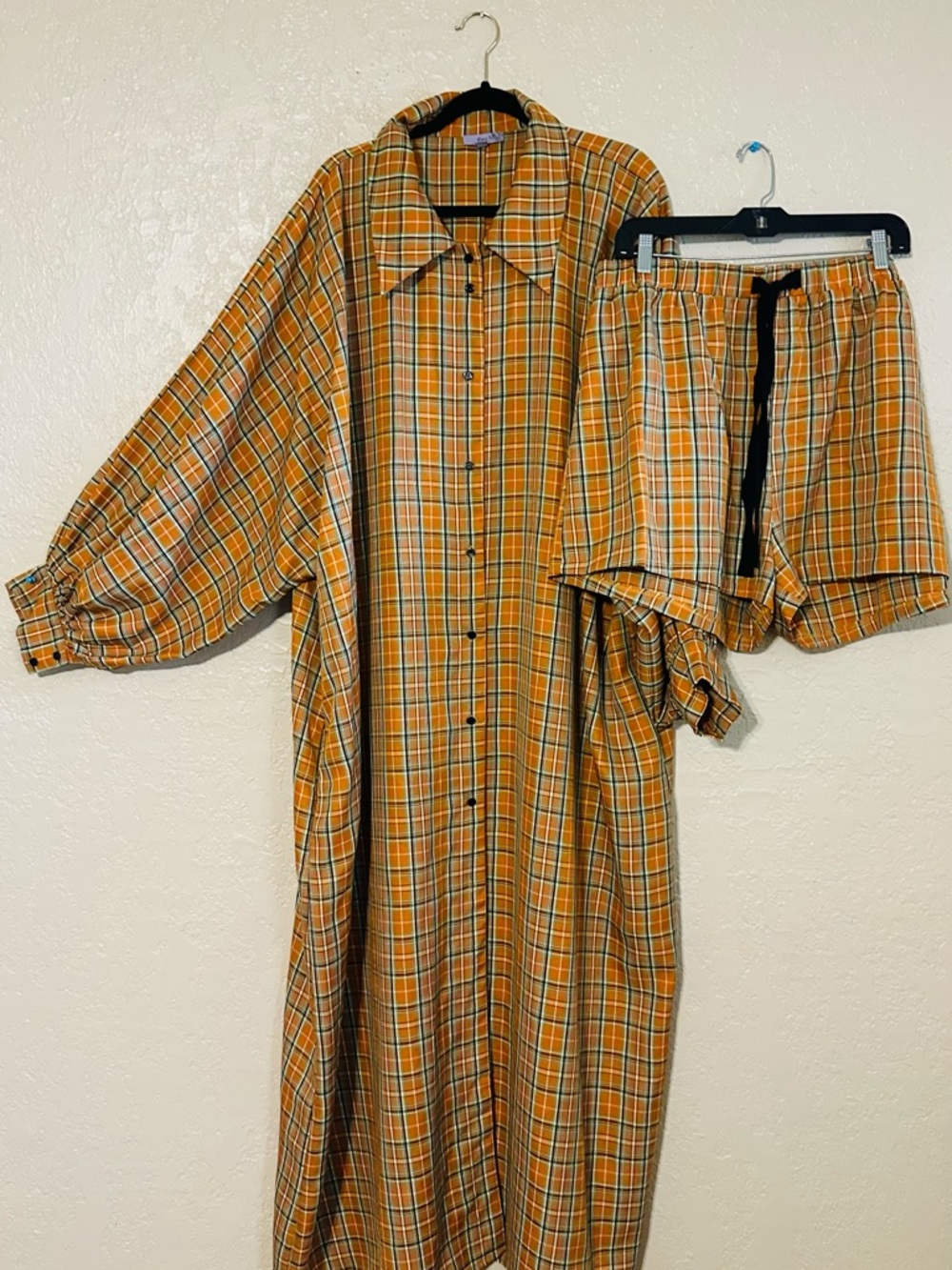 💥LONG SLEEVE OVERSIZED BUTTON DOWN SHIRT DRESS COAT WITH MATCHING SHORTS SET💥 - Picture 5 of 7